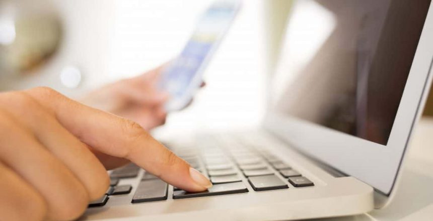 Por que a sua empresa precisa estar nas redes sociais? Por que a sua empresa precisa estar nas redes sociais?